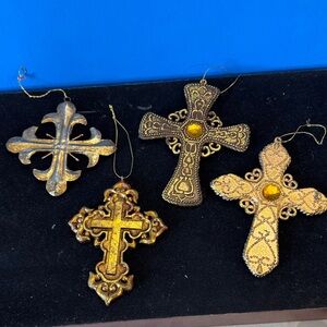 Elegant Vintage style Golden Cross Ornaments Set (4)